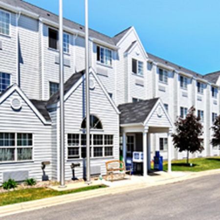 Microtel Inn & Suites By Wyndham Rochester North Mayo Clinic Exterior foto