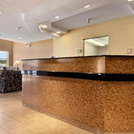 Microtel Inn & Suites By Wyndham Rochester North Mayo Clinic Exterior foto