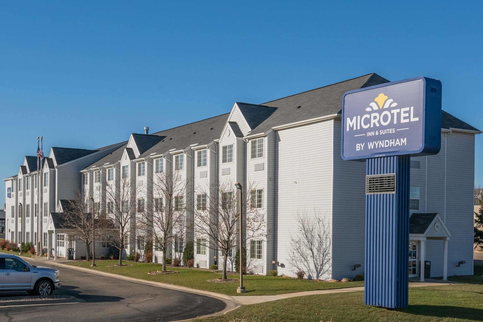 Microtel Inn & Suites By Wyndham Rochester North Mayo Clinic Exterior foto